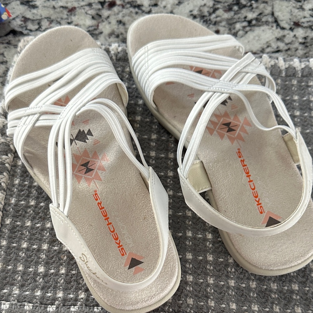 Skechers Women's Cream Sandals